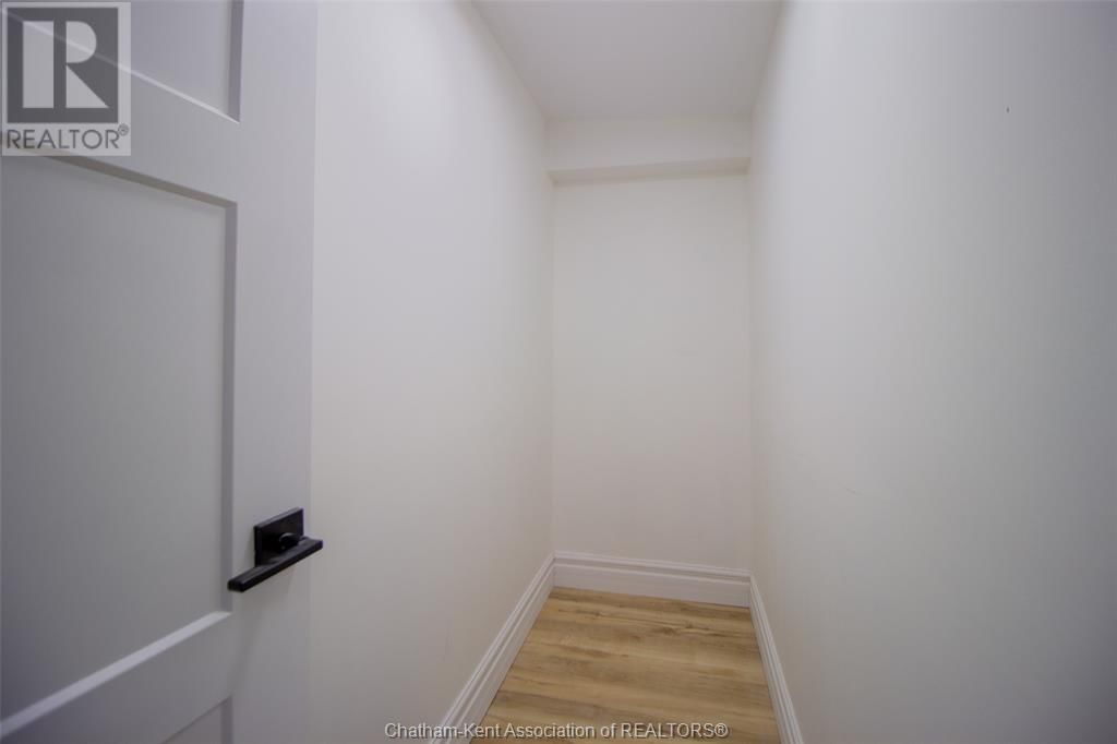 507 TRERICE STREET WEST Image 19