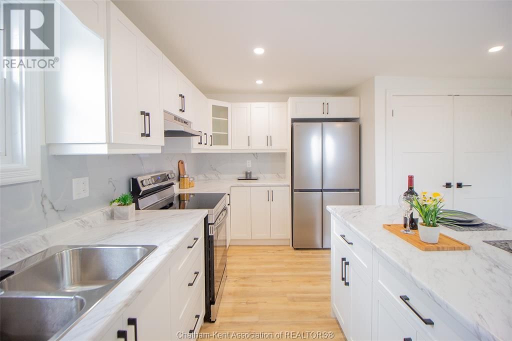 507 TRERICE STREET WEST Image 29