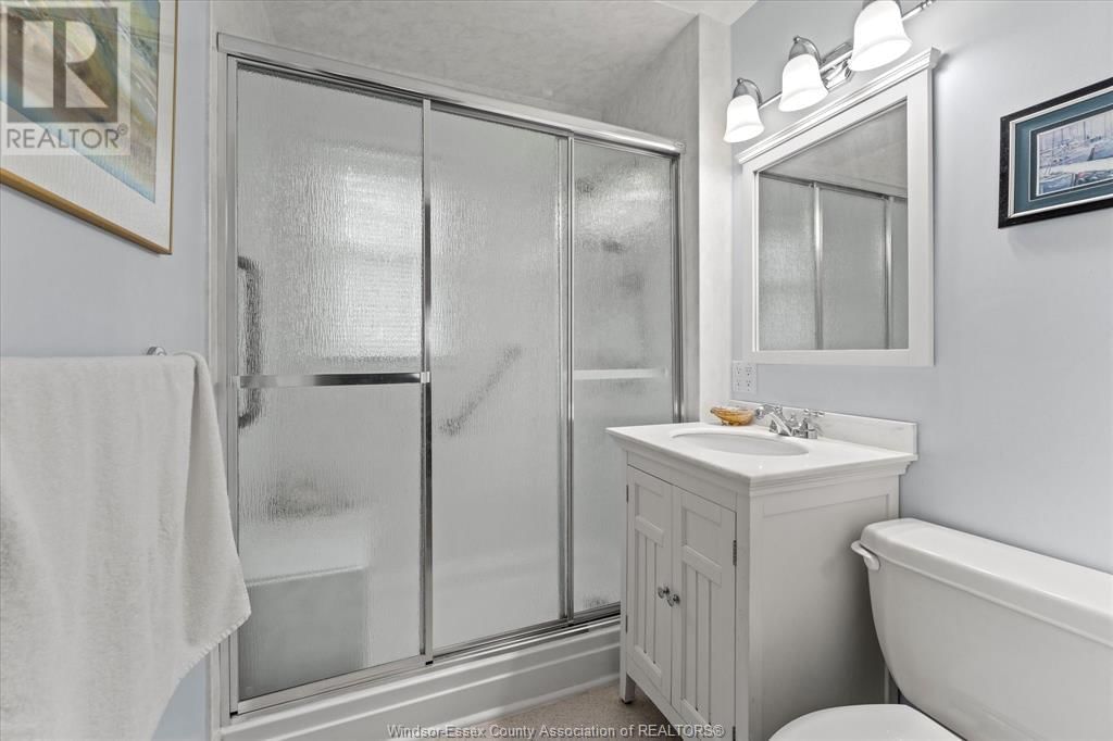 2209 PARENT AVENUE Image 15