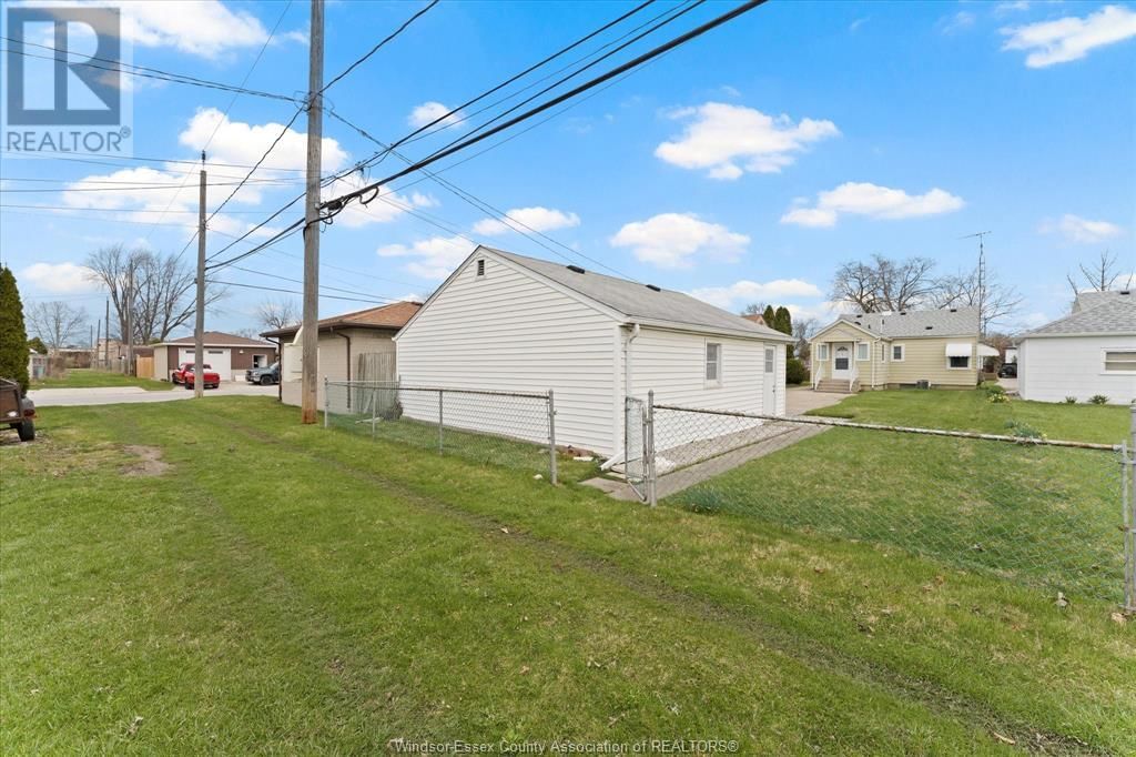 2209 PARENT AVENUE Image 24