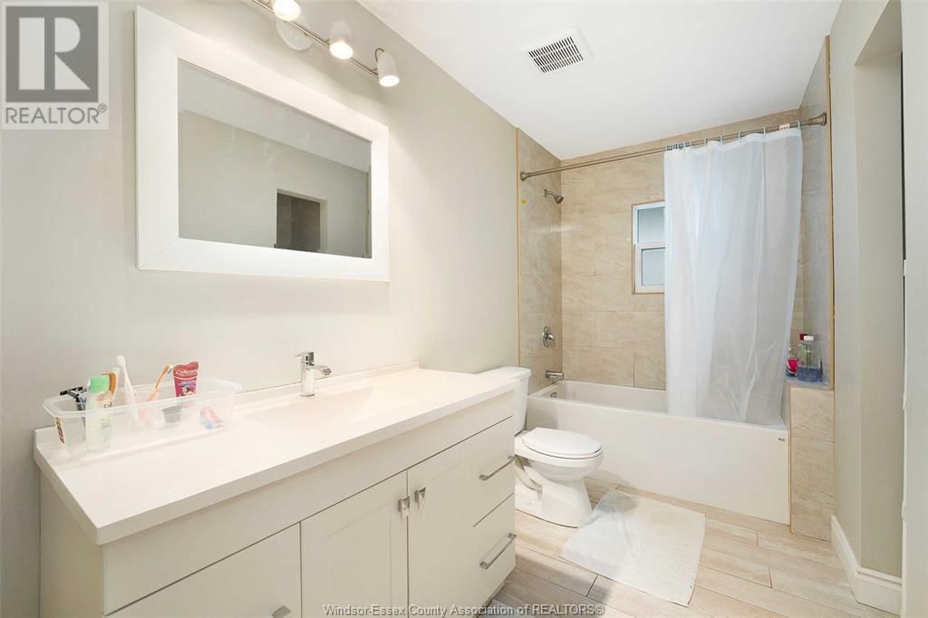 746 DOUGALL AVENUE Image 15