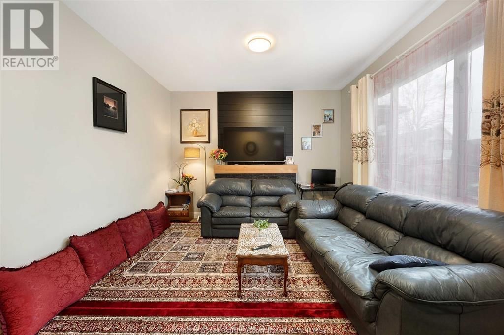 746 DOUGALL AVENUE Image 21