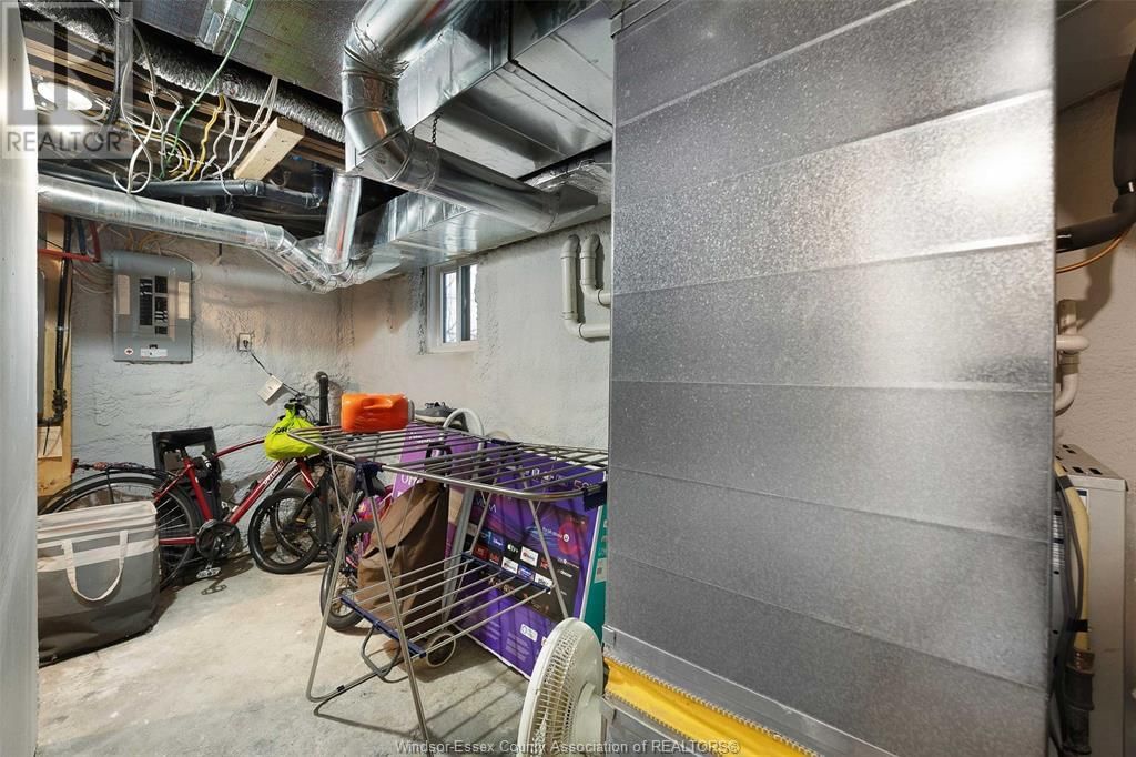 746 DOUGALL AVENUE Image 33