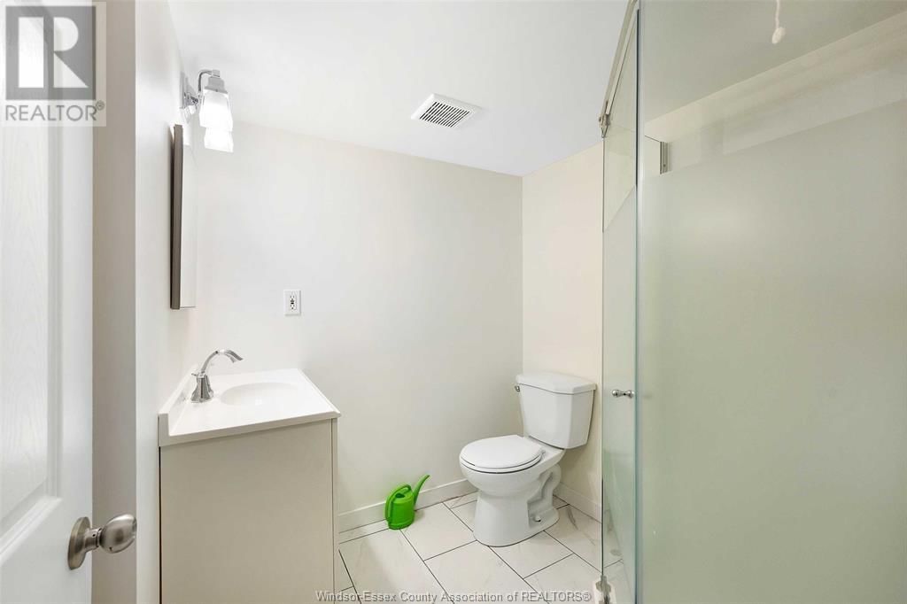 746 DOUGALL AVENUE Image 35