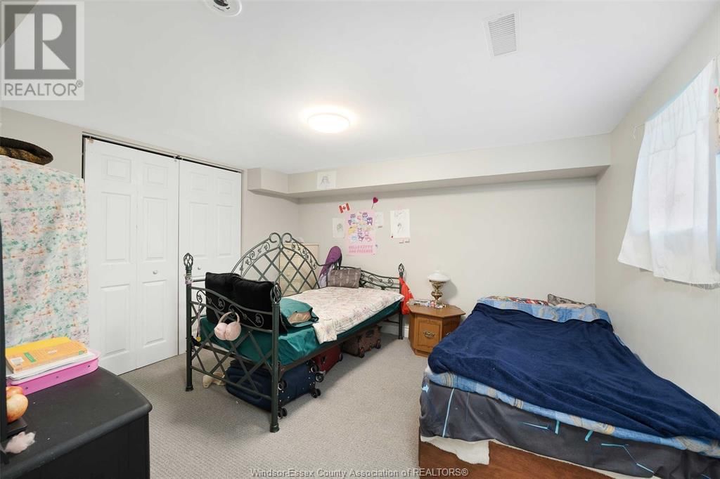 746 DOUGALL AVENUE Image 36