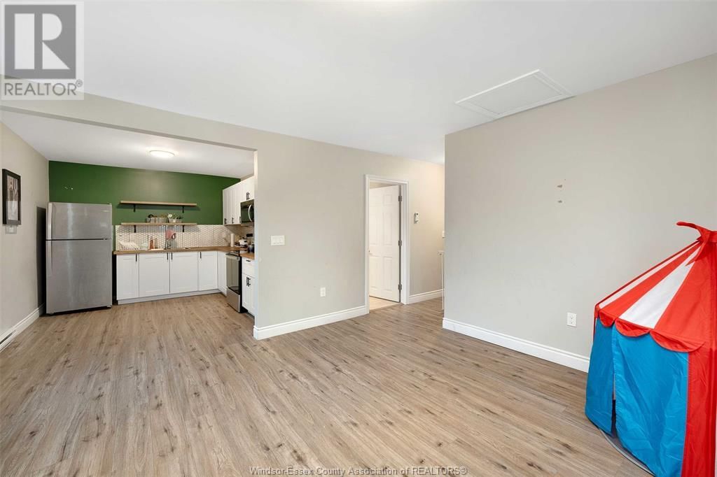 746 DOUGALL AVENUE Image 8