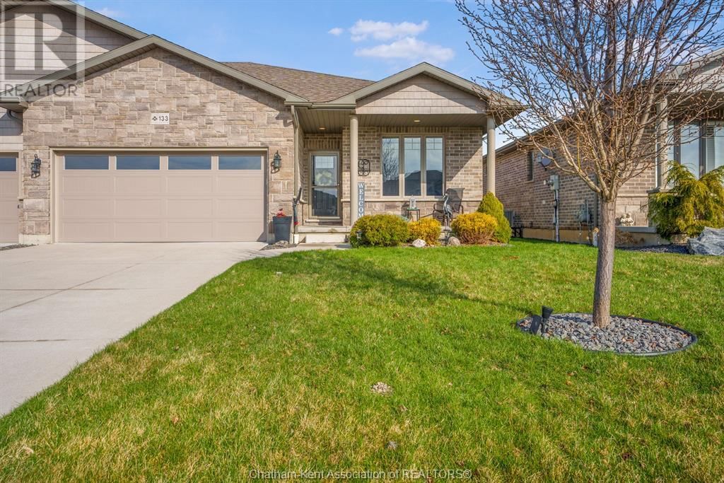 133 COTTAGE PLACE Image 1