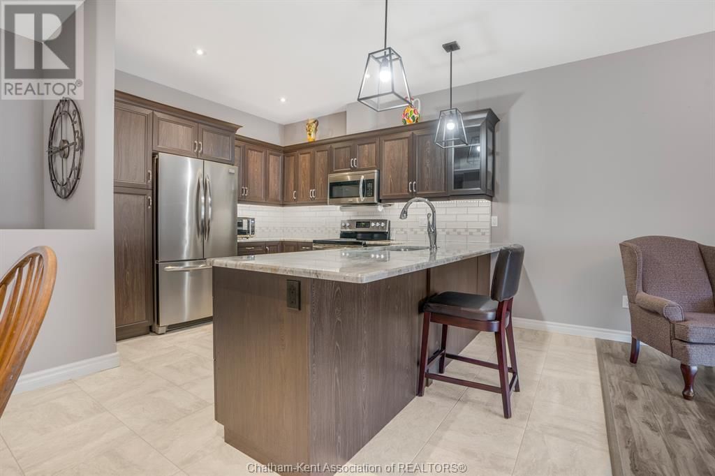 133 COTTAGE PLACE Image 11