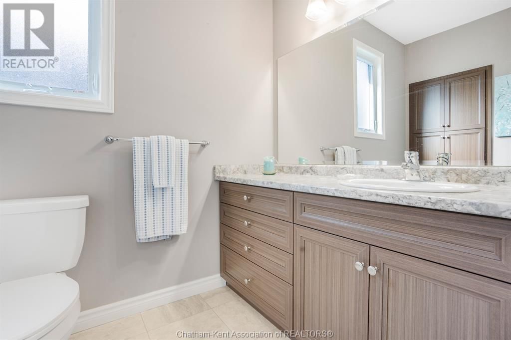 133 COTTAGE PLACE Image 15
