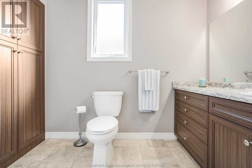 133 COTTAGE PLACE Image 16