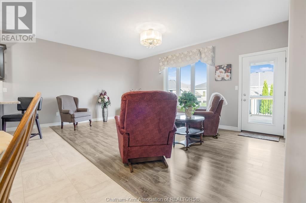 133 COTTAGE PLACE Image 18