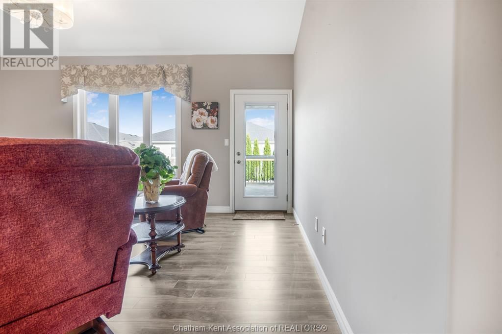 133 COTTAGE PLACE Image 20