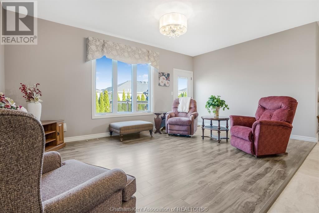 133 COTTAGE PLACE Image 21