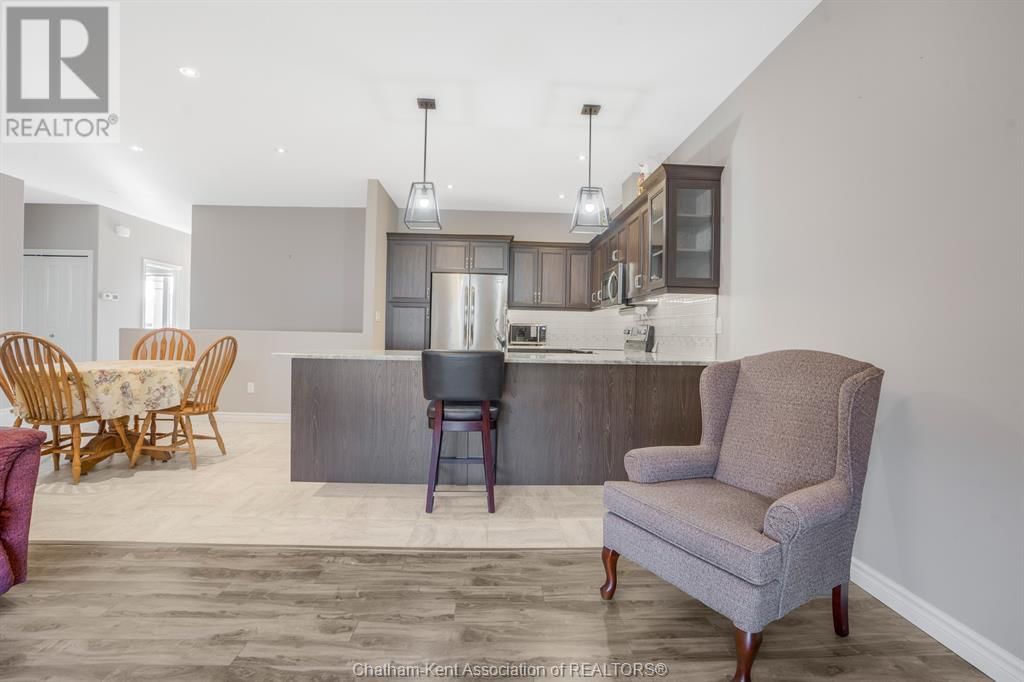133 COTTAGE PLACE Image 22