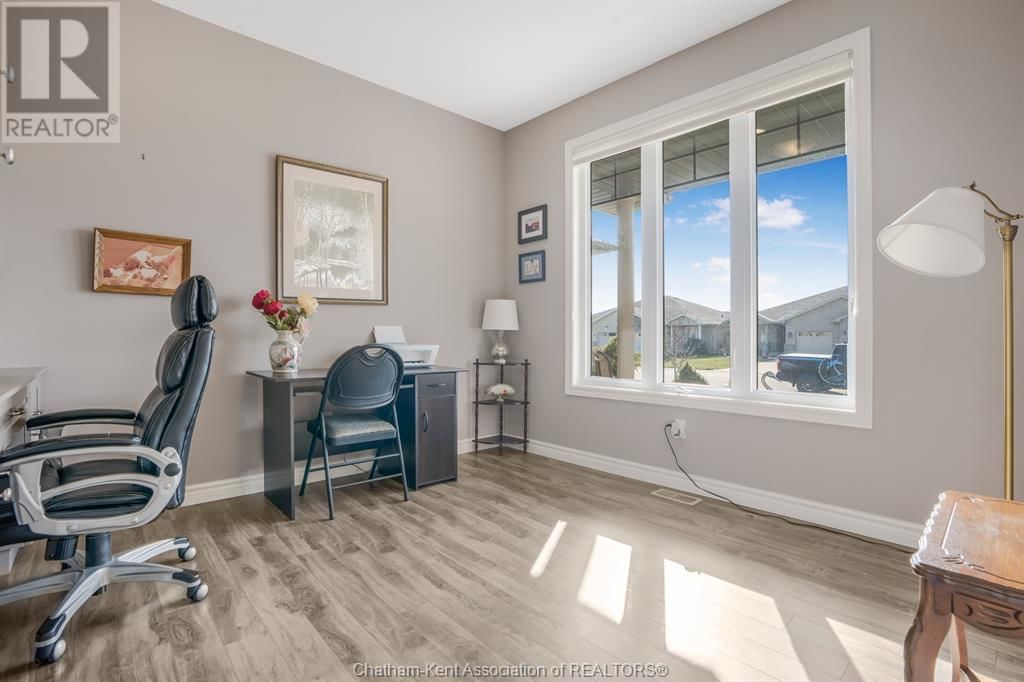 133 COTTAGE PLACE Image 23