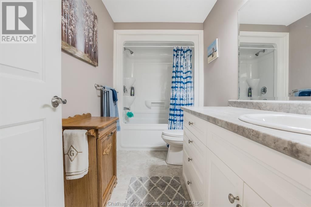 133 COTTAGE PLACE Image 25