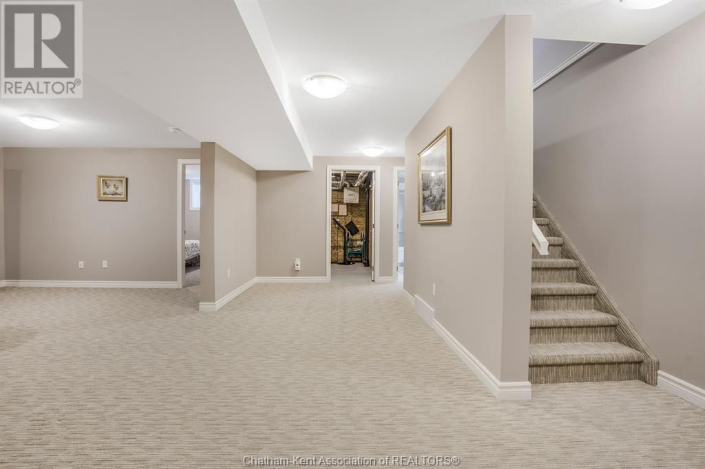 133 COTTAGE PLACE Image 26