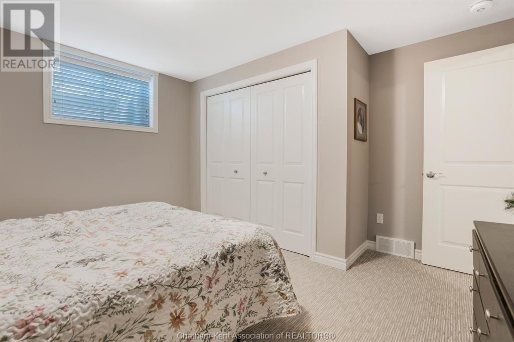 133 COTTAGE PLACE Image 31