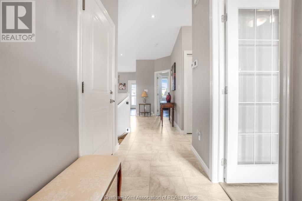 133 COTTAGE PLACE Image 5