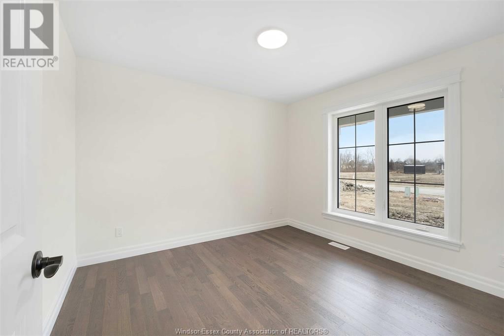 49 GRAF STREET Image 16