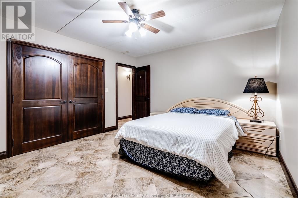 1821 TALBOT ROAD Image 36