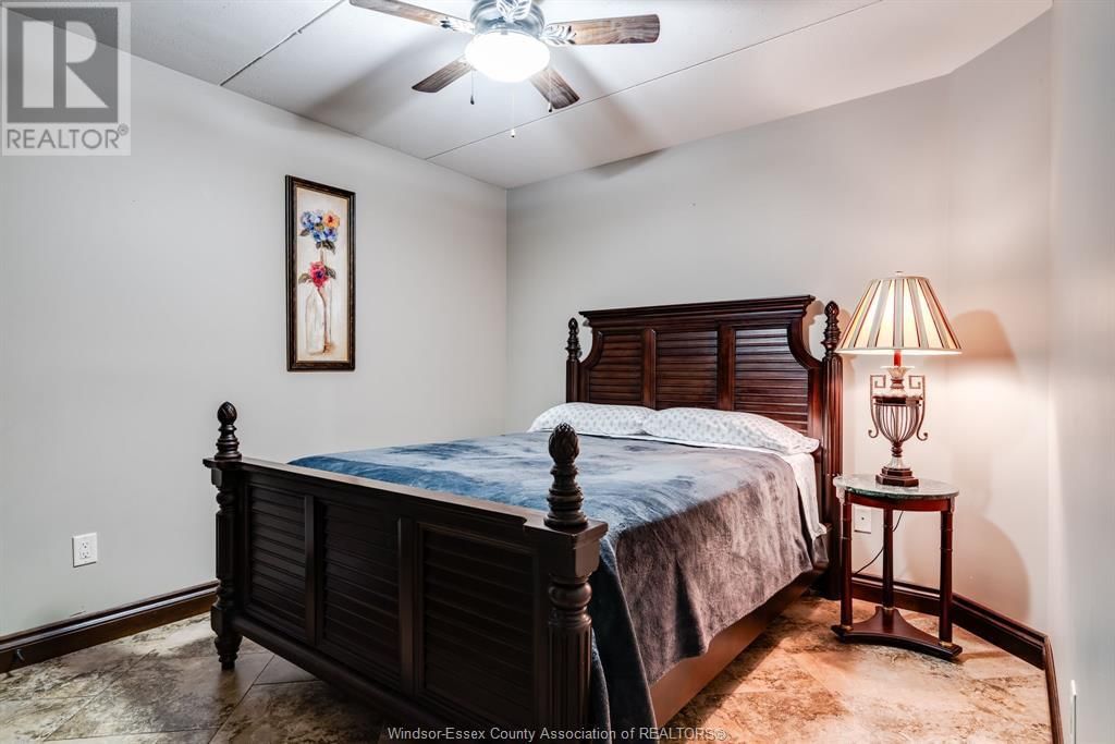 1821 TALBOT ROAD Image 37