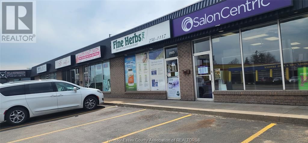 2597 HOWARD AVENUE Image 3