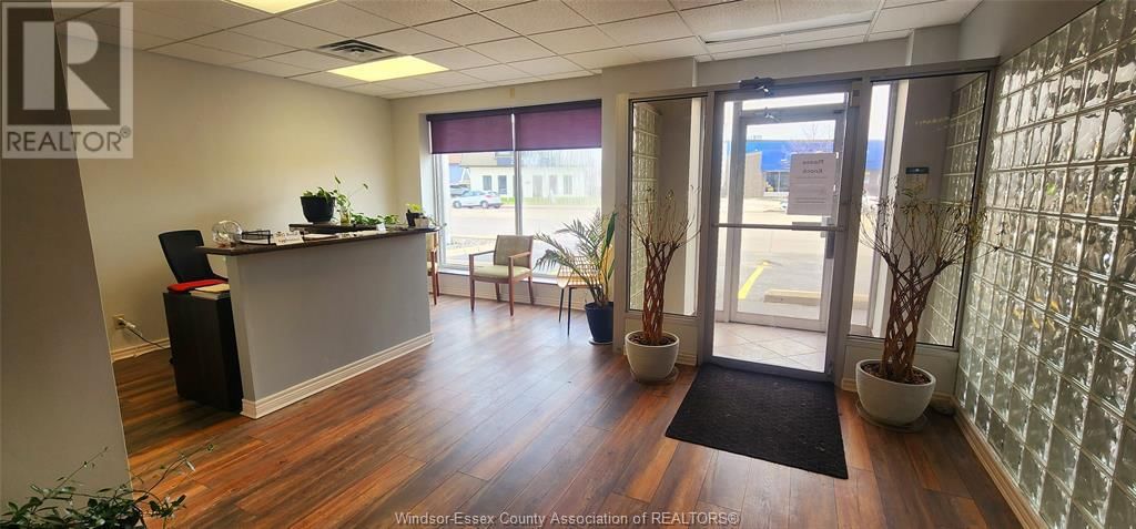 2597 HOWARD AVENUE Image 4