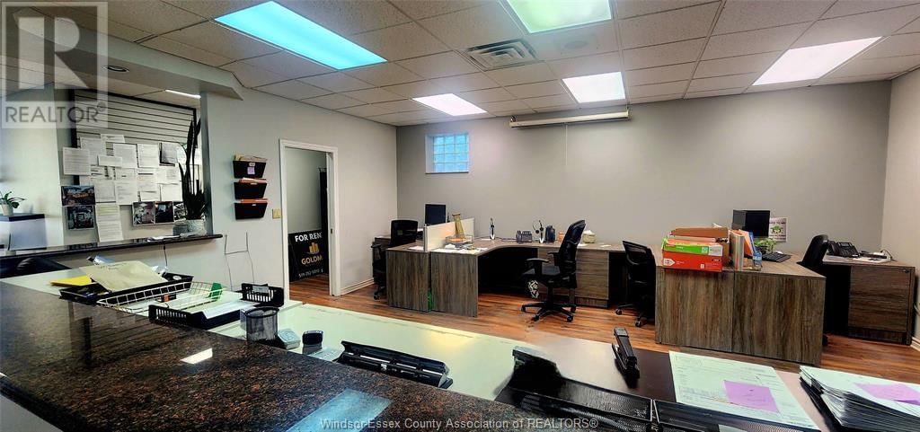2597 HOWARD AVENUE Image 8
