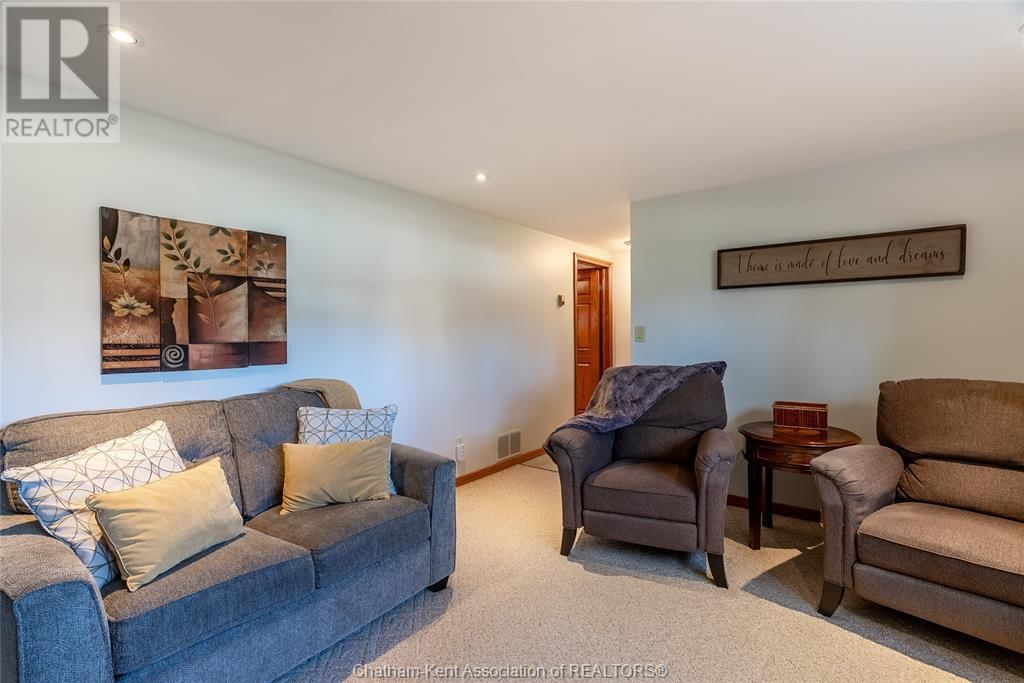 35 MONARCH DRIVE Image 23