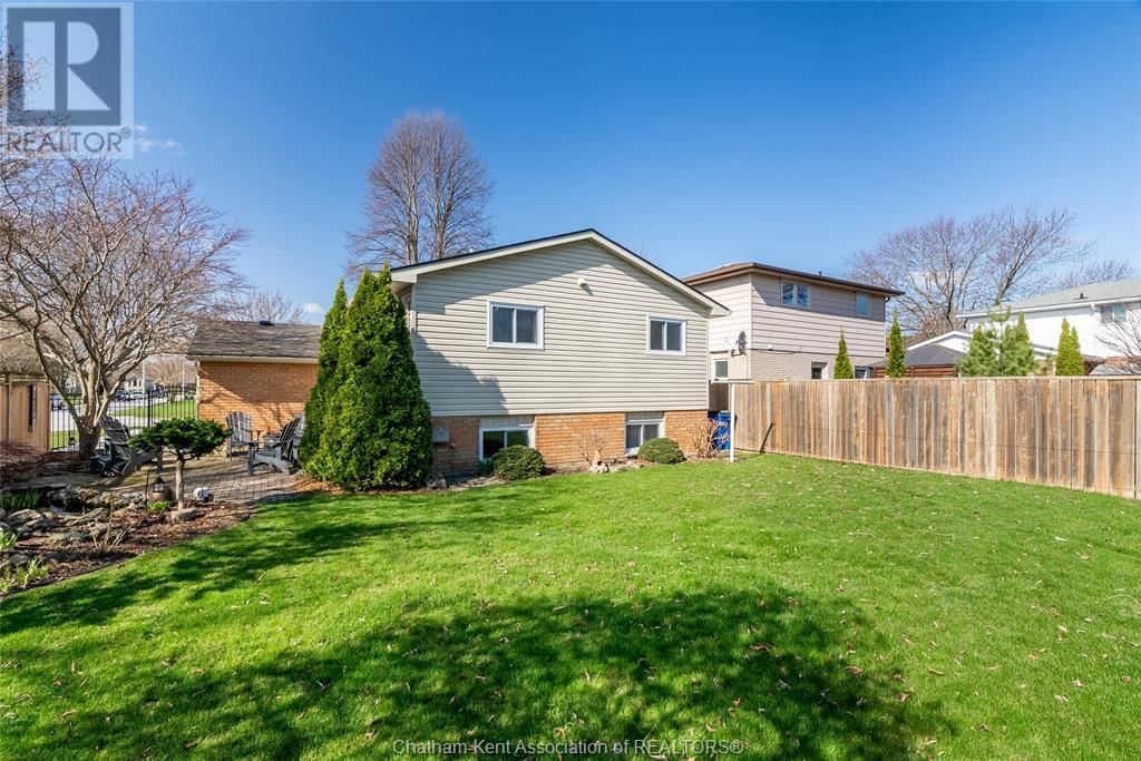 35 MONARCH DRIVE Image 38