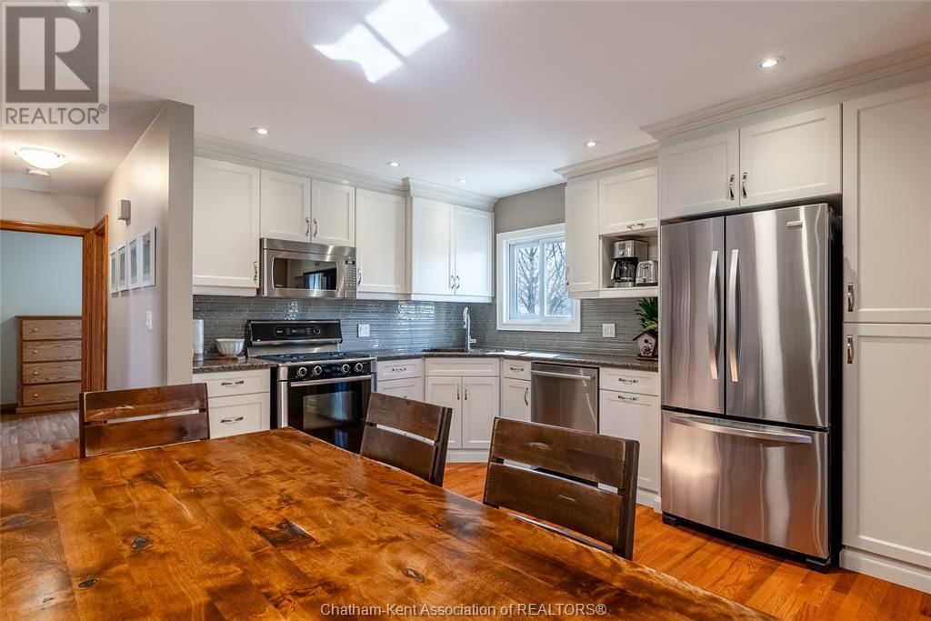 35 MONARCH DRIVE Image 9