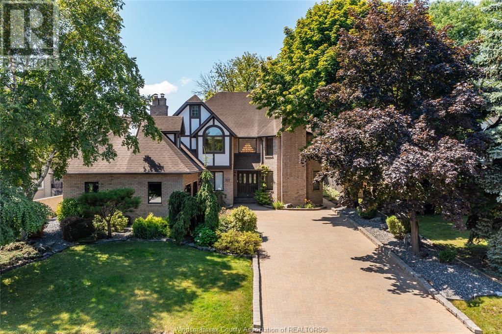 327 MAJESTIC DRIVE Image 1