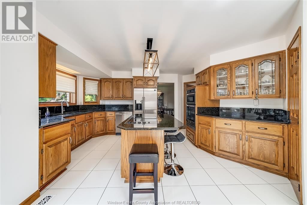 327 MAJESTIC DRIVE Image 11