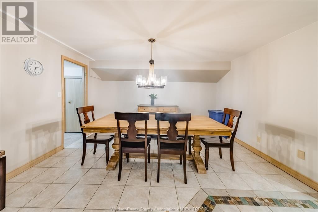 327 MAJESTIC DRIVE Image 21