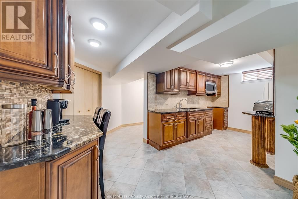 327 MAJESTIC DRIVE Image 22