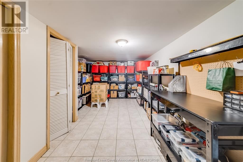 327 MAJESTIC DRIVE Image 23
