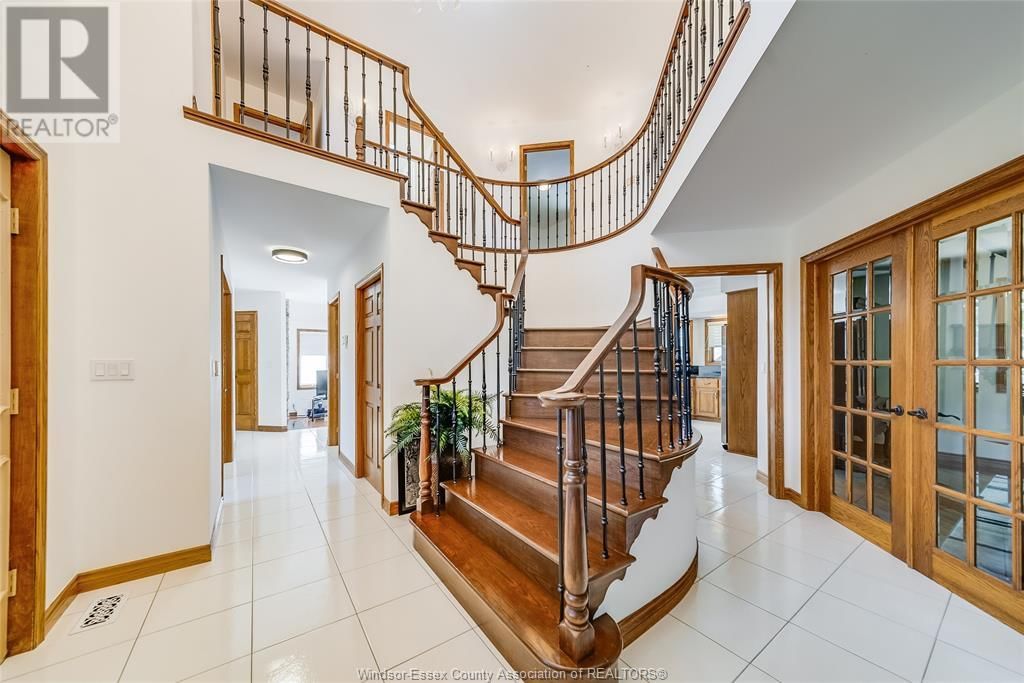 327 MAJESTIC DRIVE Image 4