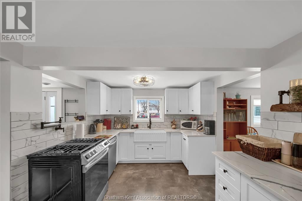 430 ROSS LANE Image 4