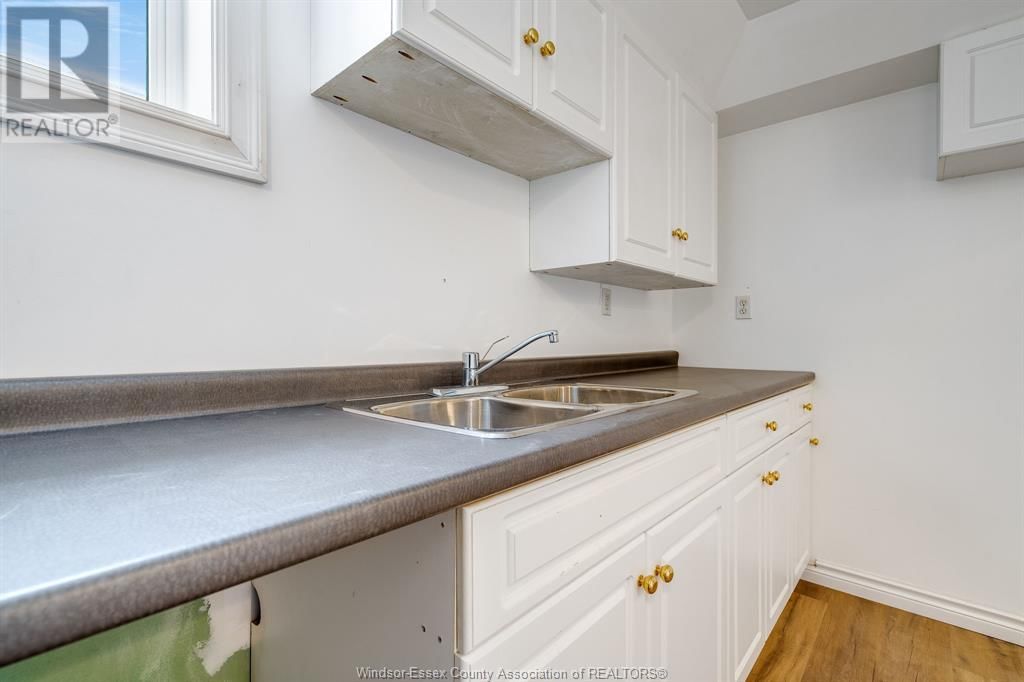 559 STANLEY Image 15