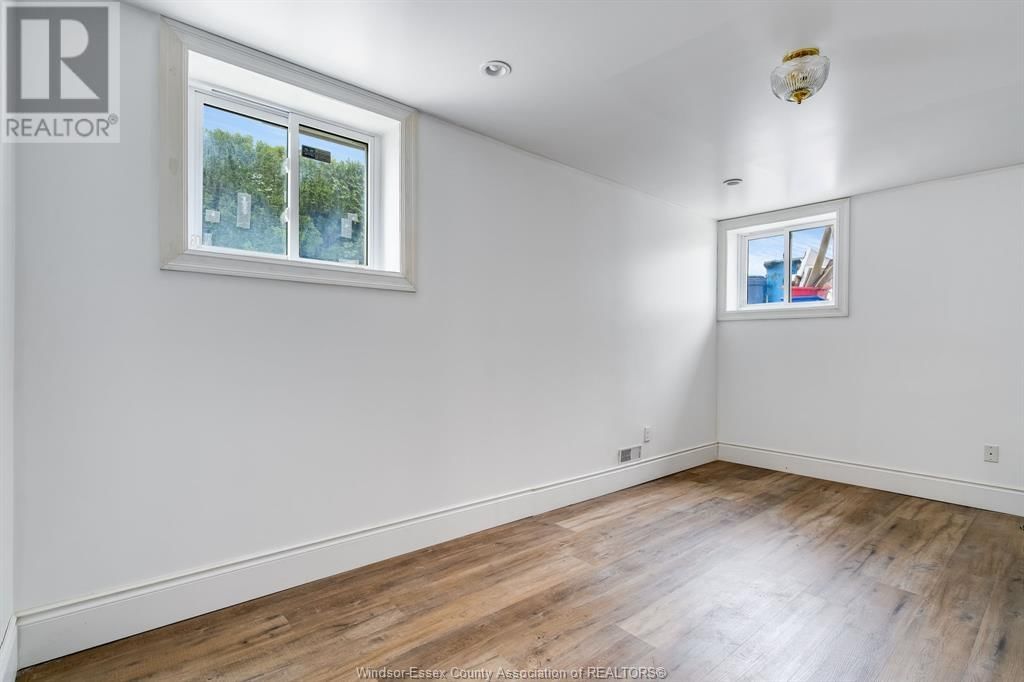 559 STANLEY Image 16