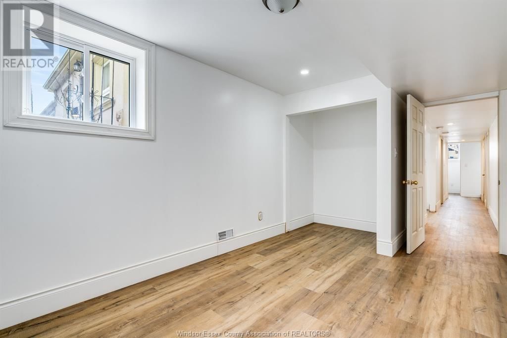 559 STANLEY Image 18