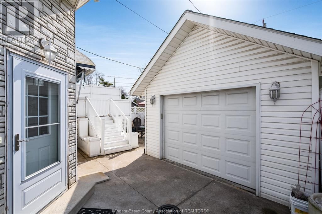 559 STANLEY Image 28