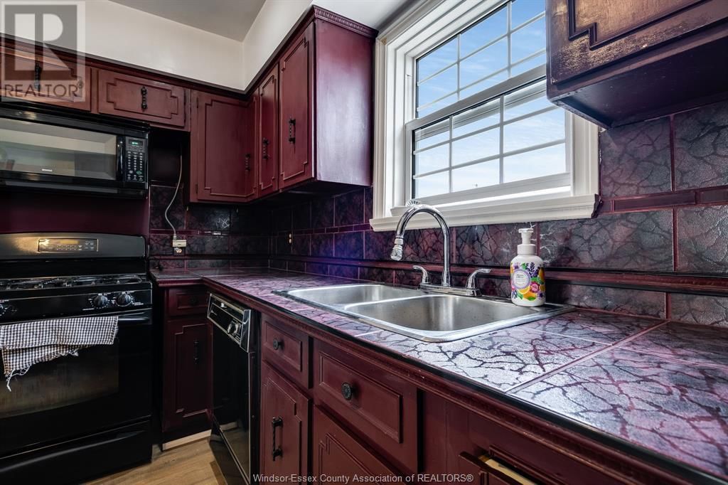 559 STANLEY Image 4