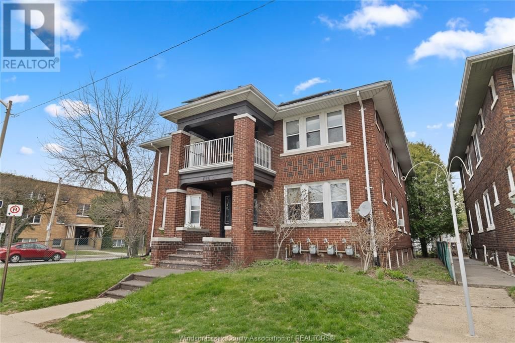 490 GILES BOULEVARD WEST Image 1