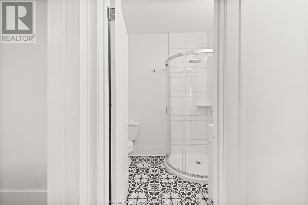 490 GILES BOULEVARD WEST Image 12