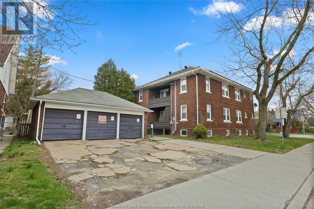 490 GILES BOULEVARD WEST Image 16
