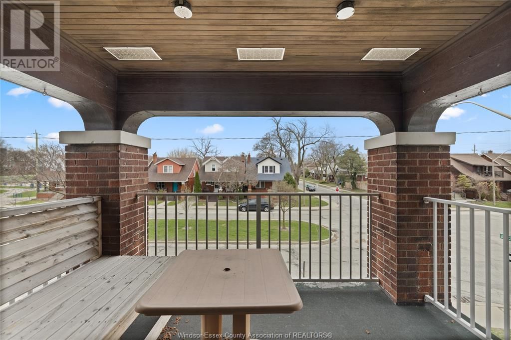 490 GILES BOULEVARD WEST Image 18