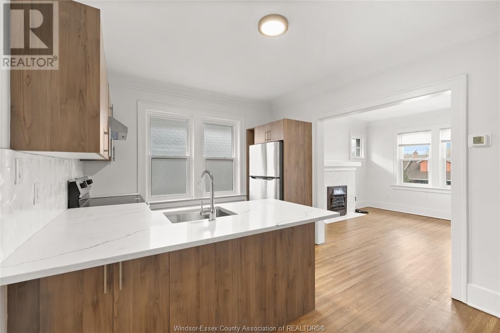 490 GILES BOULEVARD WEST Image 9