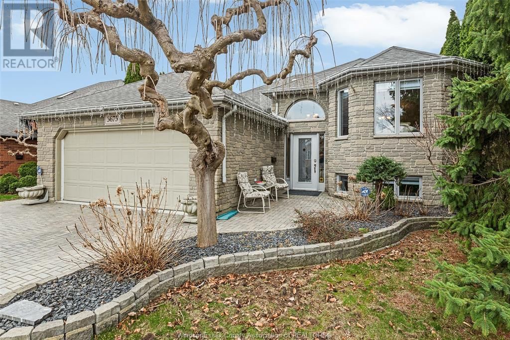 3675 DEERBROOK Image 3